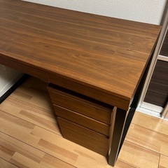チェスト付きデスクの画像