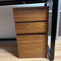 チェスト付きデスクの画像