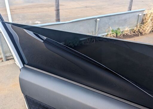 脱着可能スモークフィルムご用意出来ます。カーフィルム フルスモーク