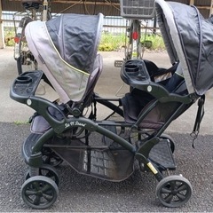 2人乗りベビーカーの画像
