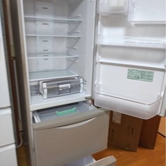 写真追加^_^、冷凍冷蔵庫：3ドア 定格内容積375L（R-K380GV）写真追加しましたo(^-^)o 野菜室・冷凍庫・冷蔵庫のチルドは使えます。の画像