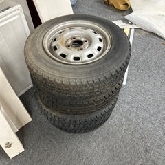 タイヤ3本無料