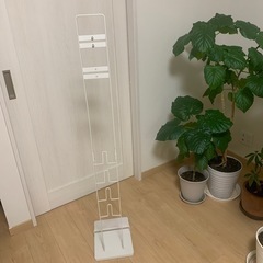 ダイソン掃除機スタンドの画像