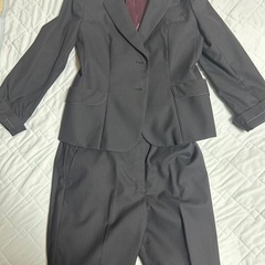 パンツスーツ　レディース  美品　大きめ