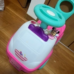 子供用⭐️おもちゃ ミニーちゃん 車の画像