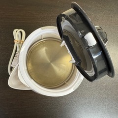 電気ケトル　1ℓ  　2021年製の画像