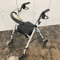 【シルバーカー】【歩行器】【介護用品】