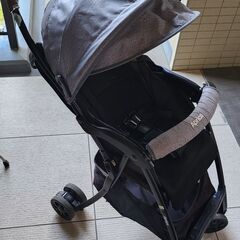 アップリカマジカルエアーベビーカーB型グレー★専用レインカバー付き