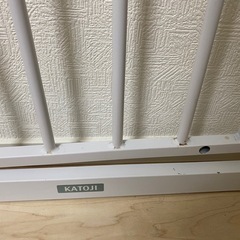 カトージ　ベビーセーフティオートゲート 67-75cmの画像