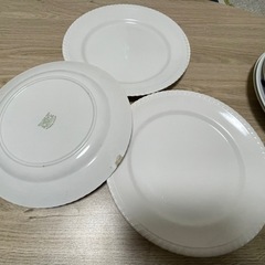 お皿、タッパーセットの画像