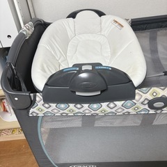 GRACO ベビーベッドの画像