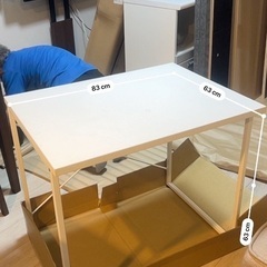 テーブル