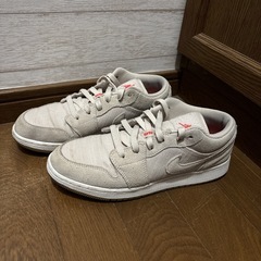 ナイキ　エアジョーダン1 ベージュ　24.5cm
