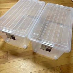 コロ付衣装ケース