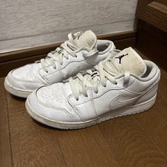 ナイキ　エアジョーダン１　ホワイト　24cm