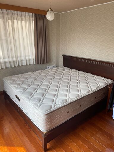 SIMMONS ベッド キングサイズ Beautyrest Custom Royal 180cm!