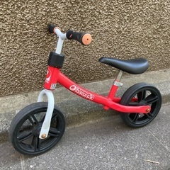 赤のストライダー