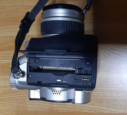 ミノルタデジタルカメラ　DIMAGE 7 i