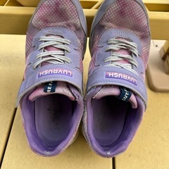 可愛い紫のスニーカー 21.5cm 女の子の画像