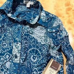 ❗️新品❗️ブランド❗️1万円超えのシャツの画像