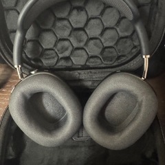 極美品AirPodsMAX箱付きの画像