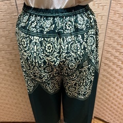 新品未使用  エスニック柄サルエルパンツの画像