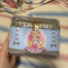 新品です。  キミとアイドルプリキュア♪　 フリル付きバニティバ...