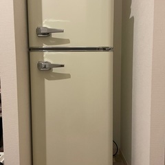 【定価¥32800】レトロデザイン冷蔵庫(オフホワイト)の画像