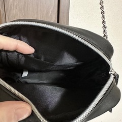 🤍ユニセックス　レザー調ショルダーバッグの画像