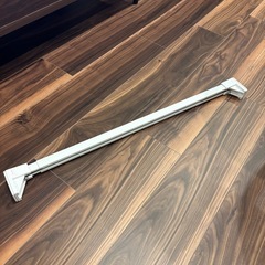 つっぱりカーテンレール伸縮式
の画像