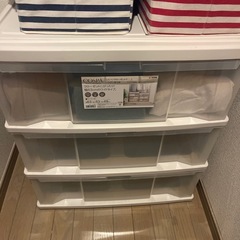 プラスチックタンス