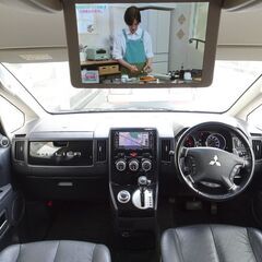 即乗りＯＫ デリカD5 特別仕様車 ローデスト ロイヤルツーリング クリーンディーゼルターボ ナビ フルセグTV Bluetooth フリップダウンモニター バックモニター 両側パワスラ パワーバックドア スマキー 黒本革シート シートヒーター クルコン HID ETCの画像