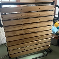 簡易折りたたみベッド