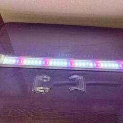 ９０センチ水槽用LED照明の画像
