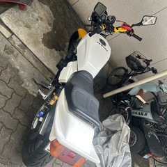 xjr400
