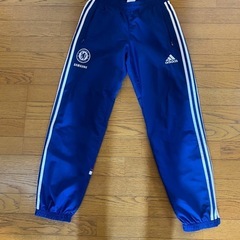 adidasナイロンパンツ