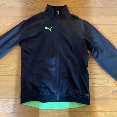 PUMAトラックジャージ①