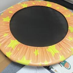 子供用トランポリンの画像