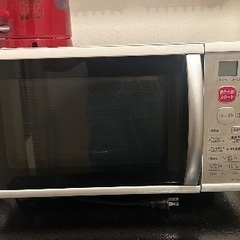 取引中　　ミニ冷蔵庫2ドア /  SHARP電子レンジの画像