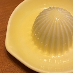美品 レモン絞り器 レモンしぼり器 陶器 黄色 キッチンの画像