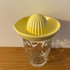 美品 レモン絞り器 レモンしぼり器 陶器 黄色 キッチンの画像