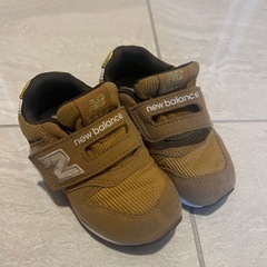 ニューバランス　スニーカー　子供　キッズの画像