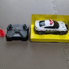 【美品】GTR パトカー　初めてのラジコンにオススメ！の画像