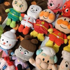 アンパンマンファミリーぬいぐるみの画像