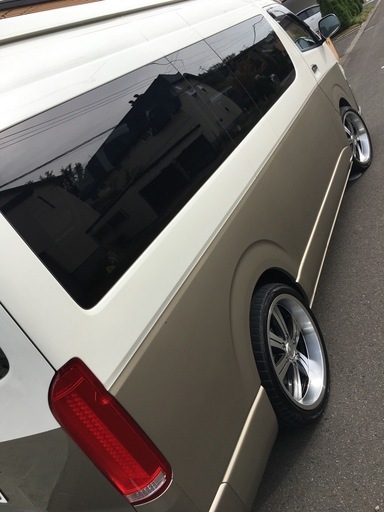 ハイエース 20インチ ホイール