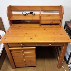 木製　学習机　３段引き出し付き　２台あります。