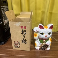 招き猫の貯金箱