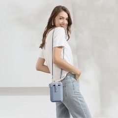 ✨【新品】✨スマホショルダー☆ミニ スマホポーチ携帯ポーチブルー水色極薄 ミニマム財布手ぶらの画像
