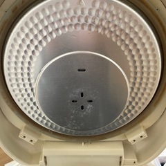 炊飯器の画像