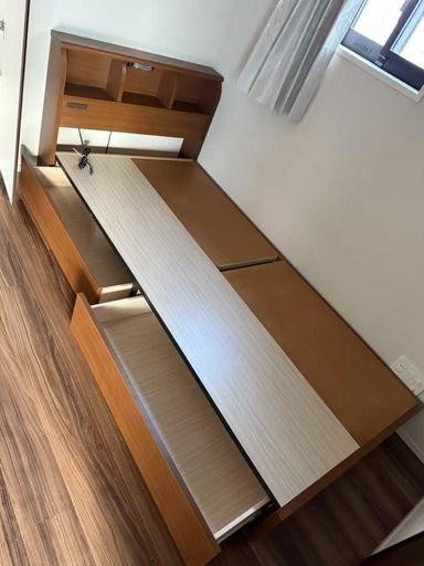 シングルベッド　引き出し付き